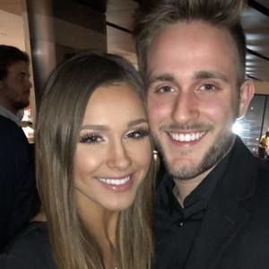 Meet your Posher, Phoebe